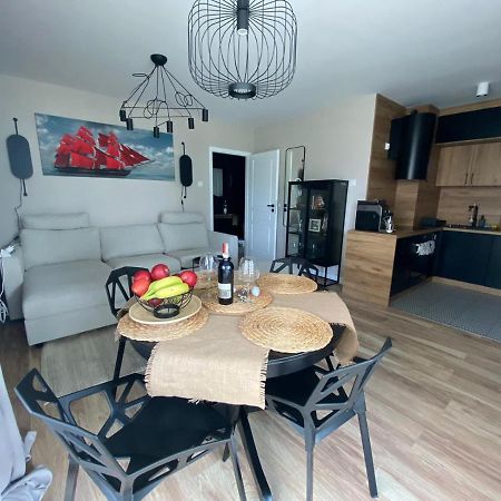 Appartamento Apartament Vela Kołobrzeg Esterno foto